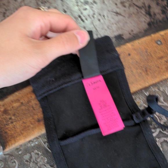 Faux leather bra - Picture 3 of 3